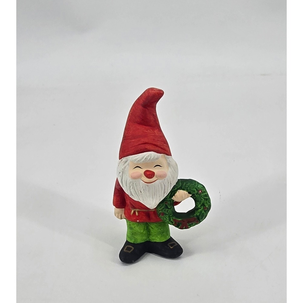 Vintage Christmas Gnome Elf Figurine 5" Ceramic Wreath Made in Taiwan 1980s
